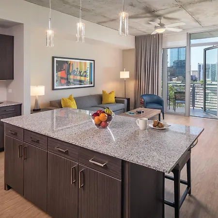 Club Wyndham Austin Hotel